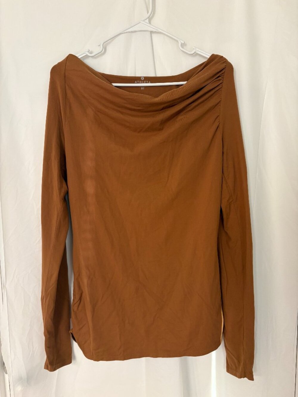 Womens Athleta Size Small/Tall Move With Ease Off The Shoulder Top Truffle